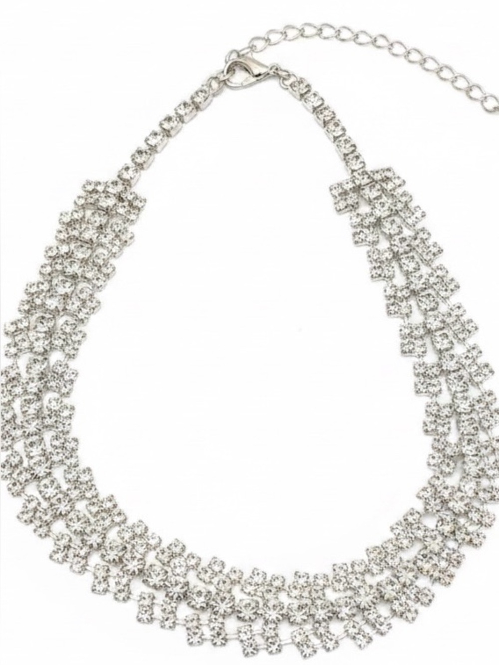 Luxurious Silver Rhinestone Necklace